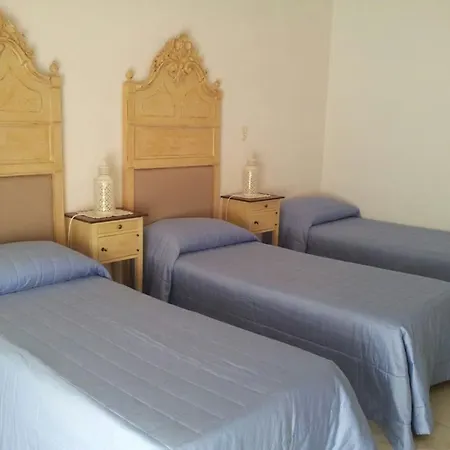 Dimora Delle Rondini Bed & Breakfast 3*