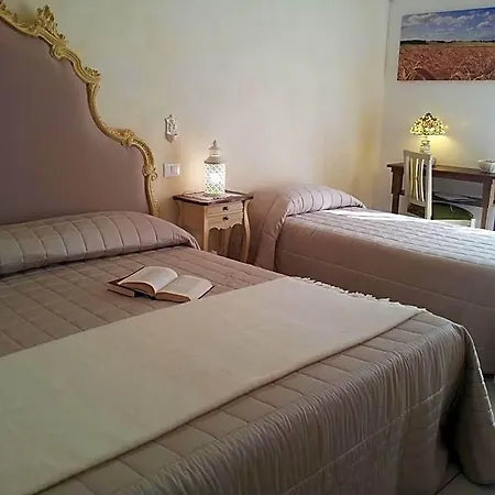Dimora Delle Rondini 4*