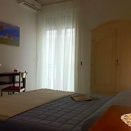 Dimora Delle Rondini Couette-café