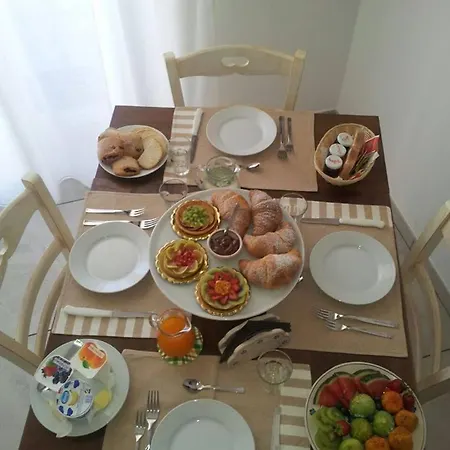 Dimora Delle Rondini Couette-café 4*