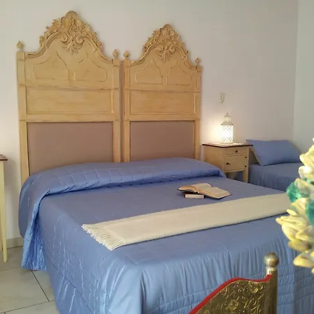 Bed & Breakfast Dimora Delle Rondini 3*